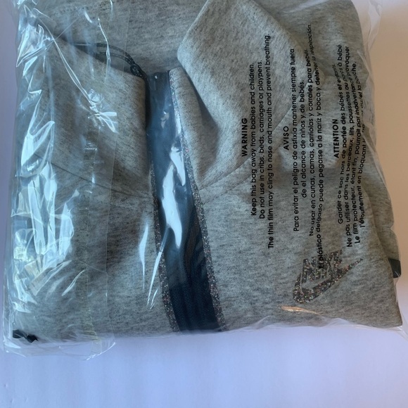 NWOT Nike Sportswear Tech Fleece 1/2 Zip Sweatshirt Gray Size Small - Picture 5 of 10
